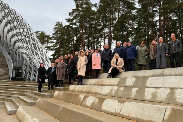 2e06b518-38de-4192-83c0-77689270ccdb