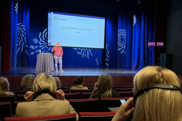 455b0440-d930-4d90-8101-e860b4685f20